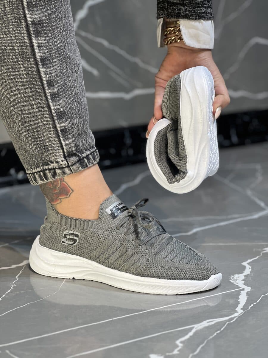 کتونی فوق نرم و سبک باشگاهی ریچر - Image 2