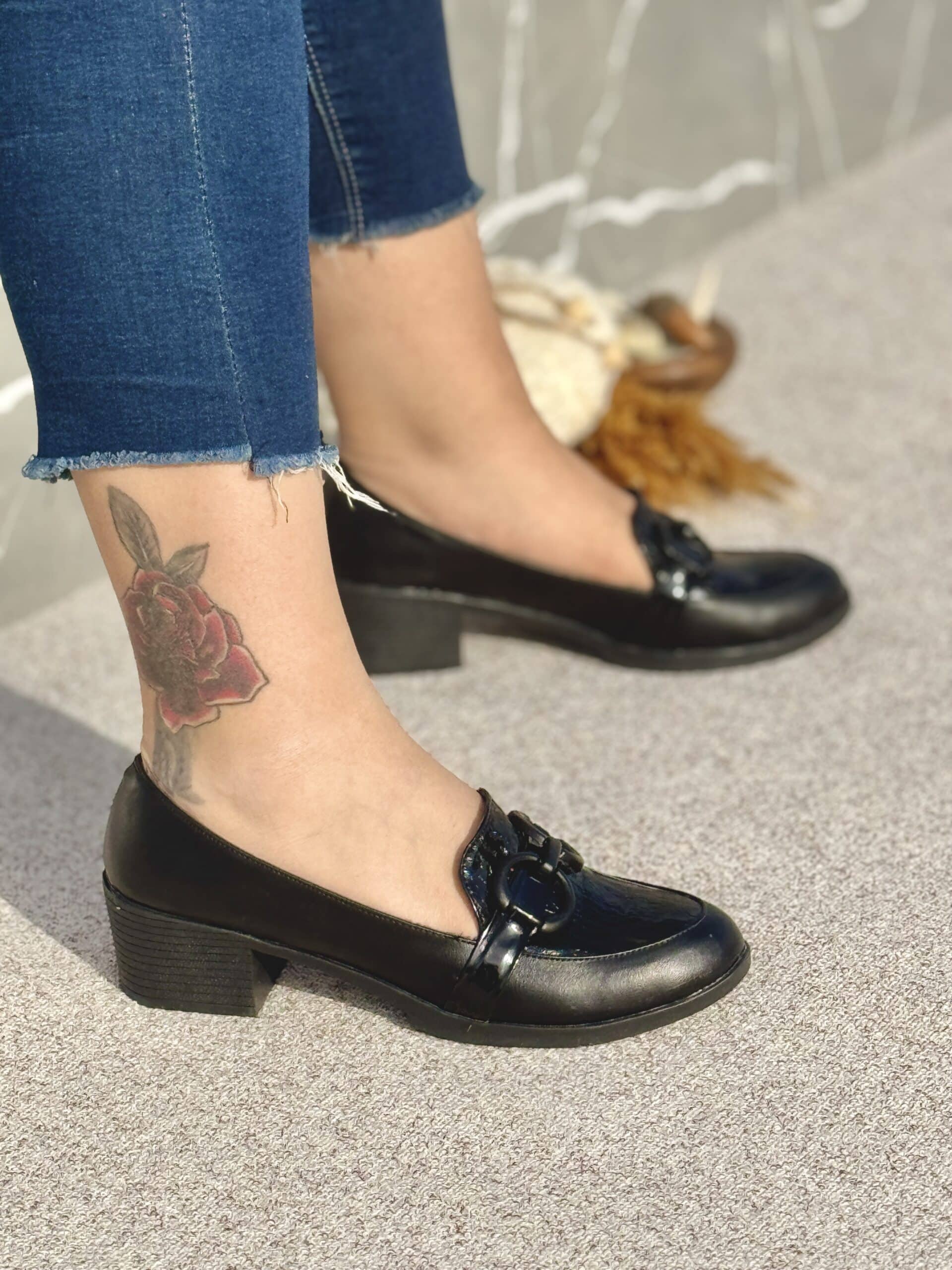 IMG_20250127_021850 کفش پاشنه دار طبی گیسو - Image 1