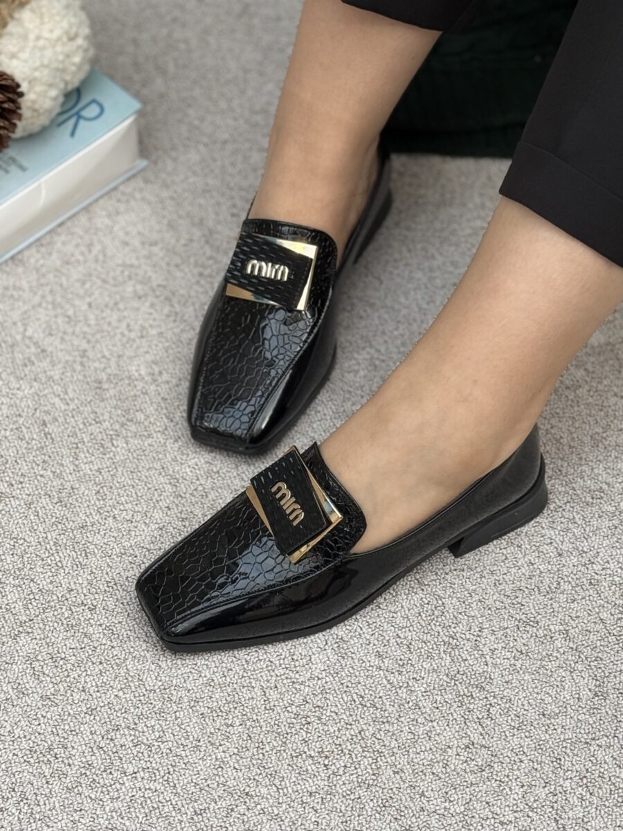 کالج آماندا میو - Image 2